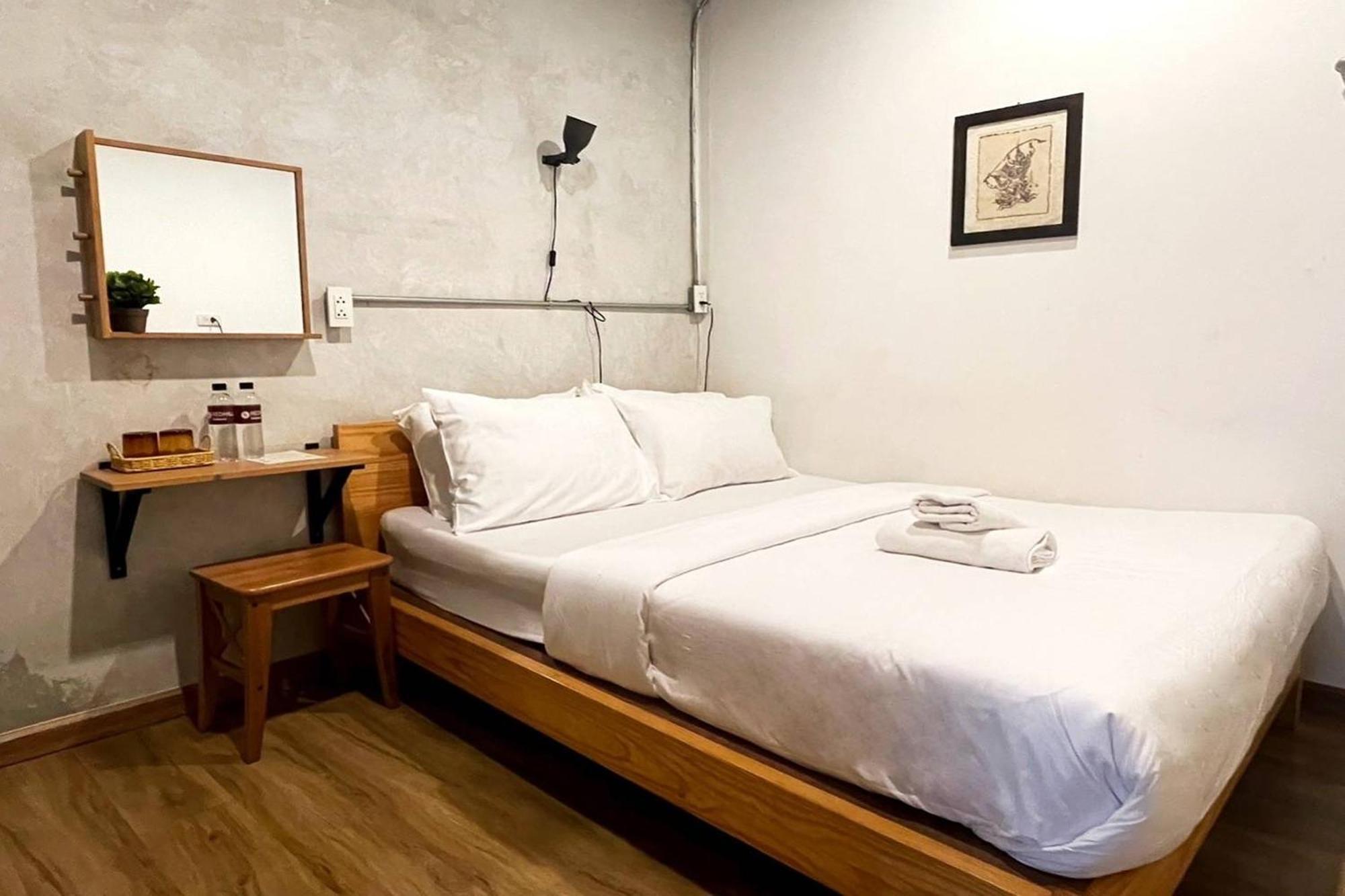 Ora Hostel Bangkok Exteriör bild