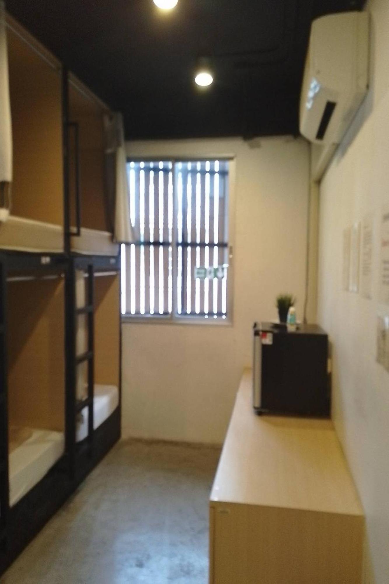 Ora Hostel Bangkok Exteriör bild