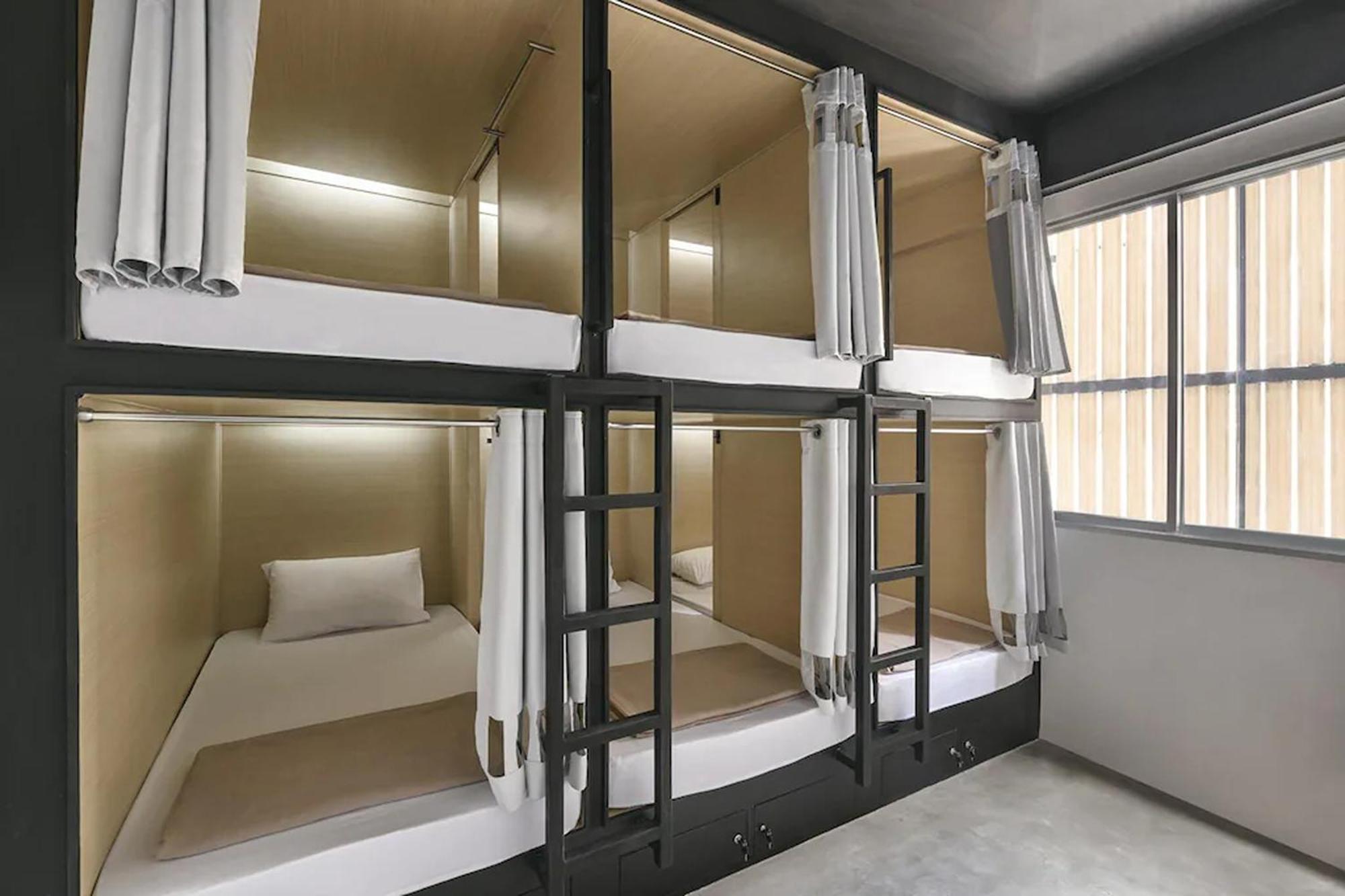 Ora Hostel Bangkok Exteriör bild