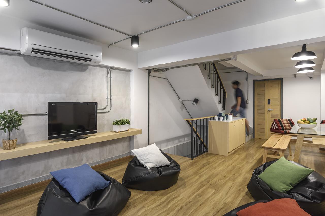 Ora Hostel Bangkok Exteriör bild